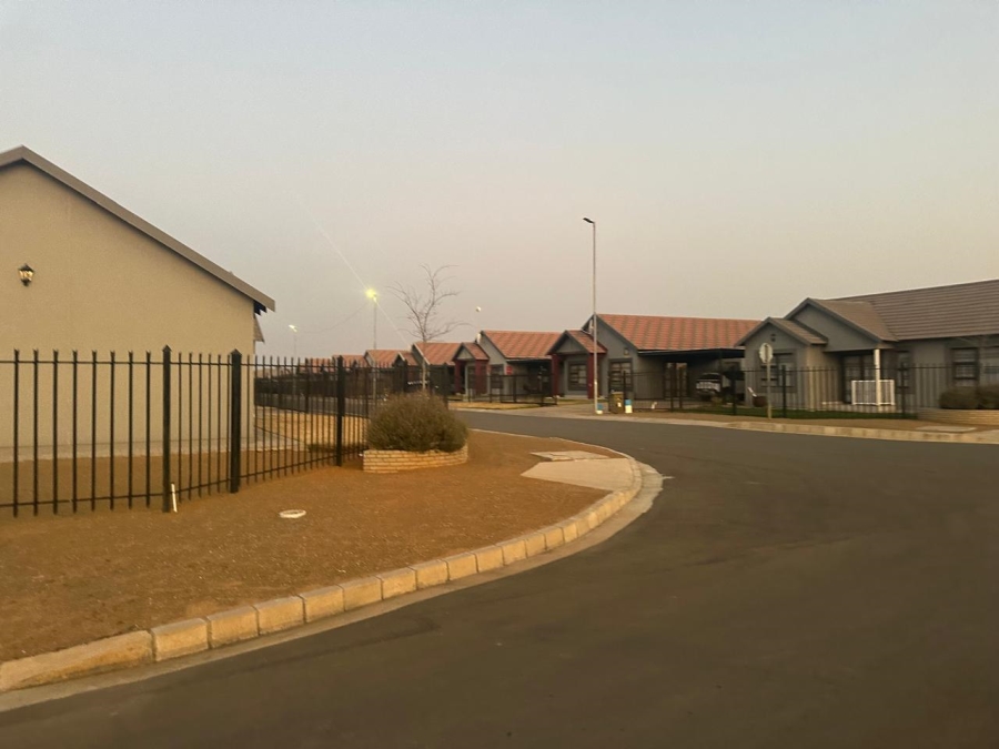 4 Bedroom Property for Sale in Bloemspruit Free State